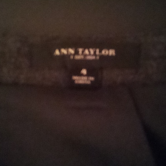 Ann Taylor gray lined pencil skirt size 4 - Picture 5 of 7